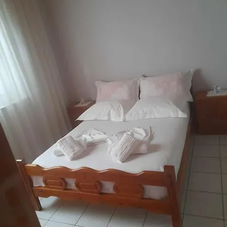 Cozy House In The City Center Gjirokastër