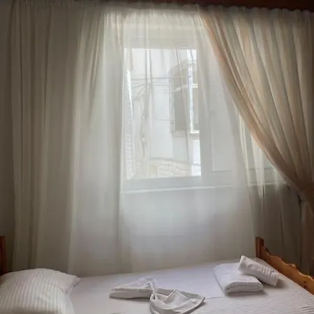 Cozy House In The City Center * Gjirokastër