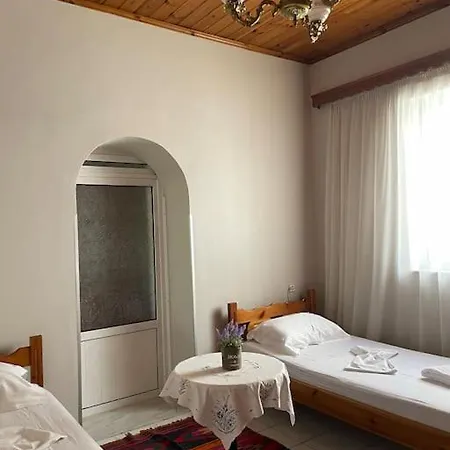 Cozy House In The City Center ヴィラ *