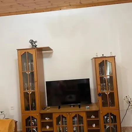 Cozy House In The City Center Villa