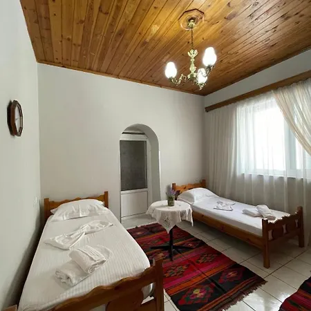 Cozy House In The City Center ヴィラ *