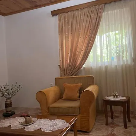 Cozy House In The City Center *